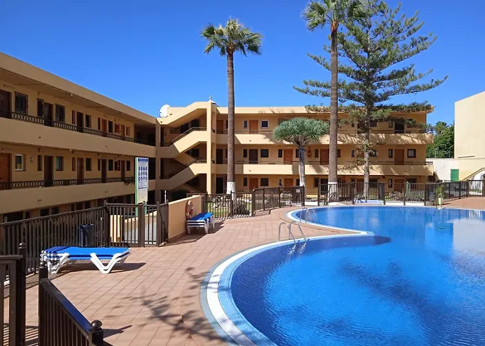 Firstline Cristianos Lejlighed