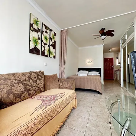 Firstline Cristianos Apartament *