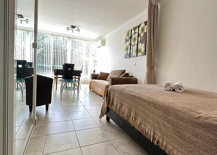 Firstline Cristianos * 阿罗纳